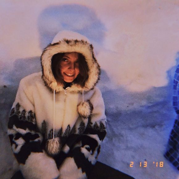 Meet your Posher, Carlie - Picture 1 of 1